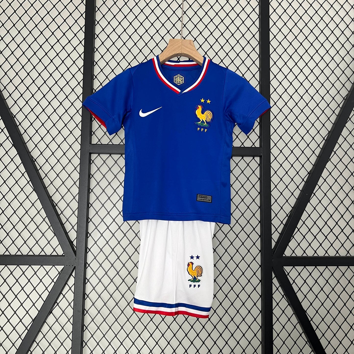Ensemble Maillot + Short domicile France - 2024