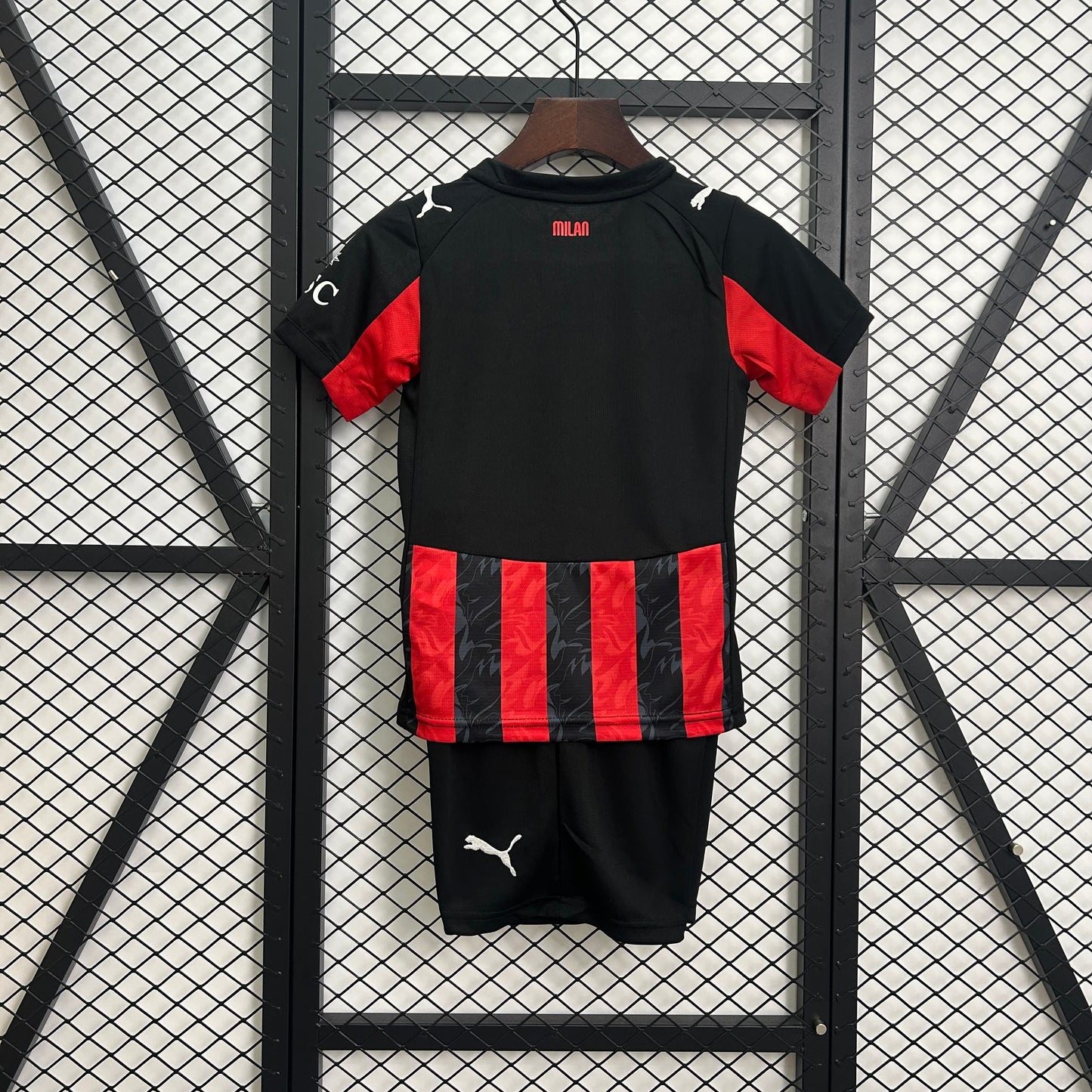 Ensemble enfant Maillot + Short domicile Milan AC - 2025/2026