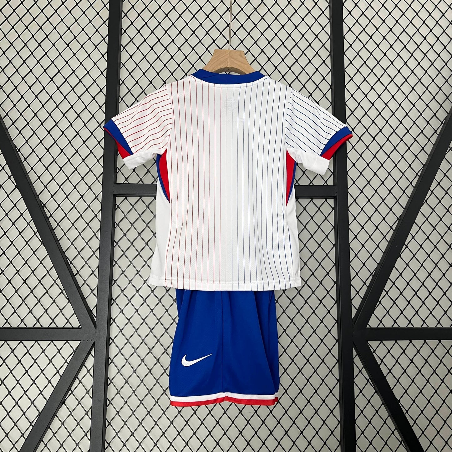 Ensemble Maillot + Short extérieur France - 2024