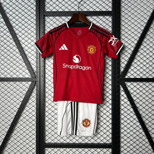 Ensemble Maillot + Short domicile Manchester United - 2025/2026